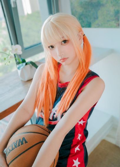 女子刷到寻人视频崩溃:和我女儿太像